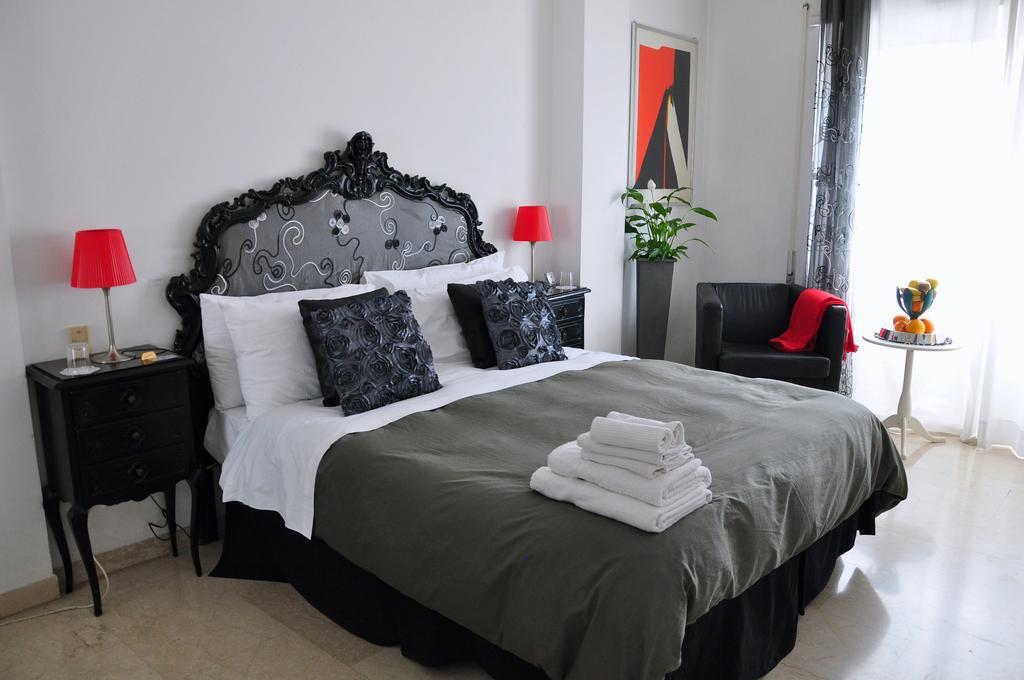 Gallery Guesthouse Рим Экстерьер фото