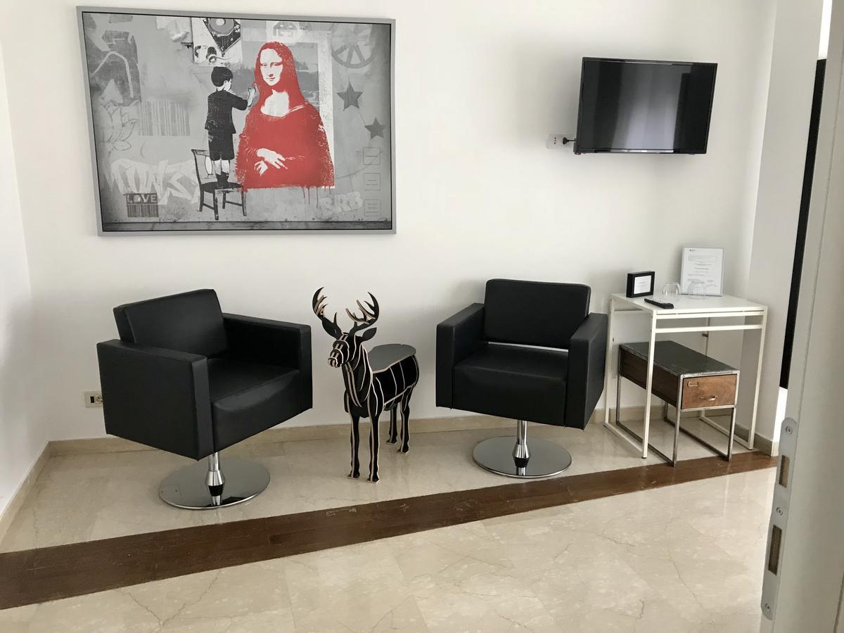 Gallery Guesthouse Рим Экстерьер фото