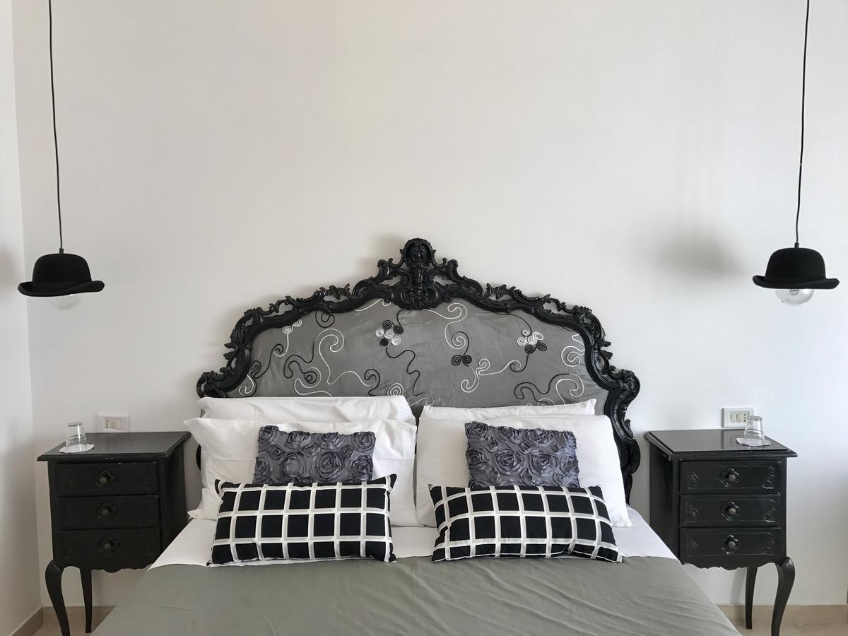 Gallery Guesthouse Рим Экстерьер фото