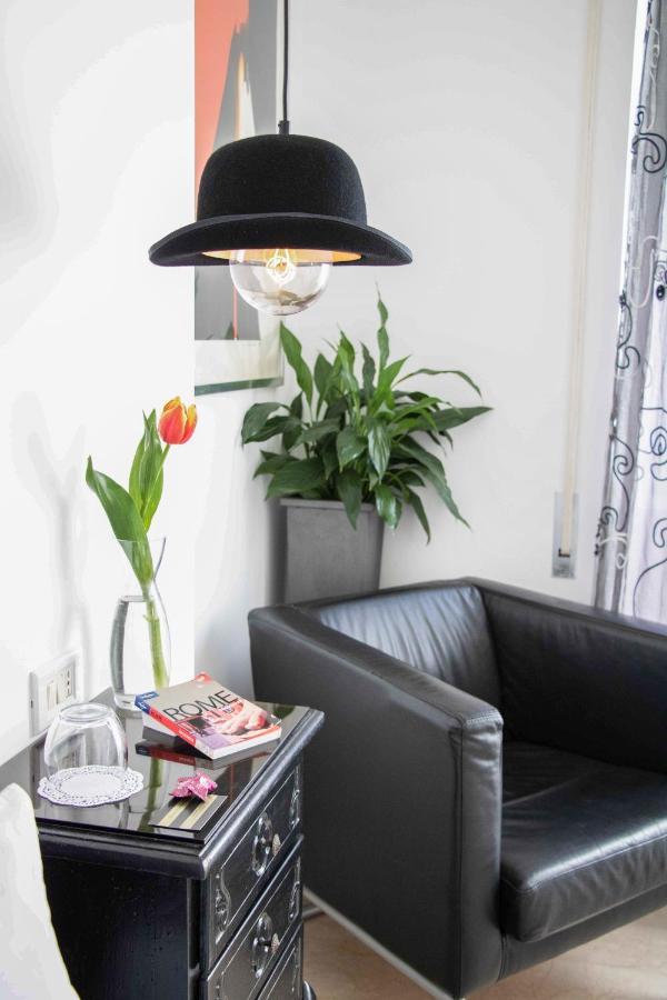 Gallery Guesthouse Рим Экстерьер фото